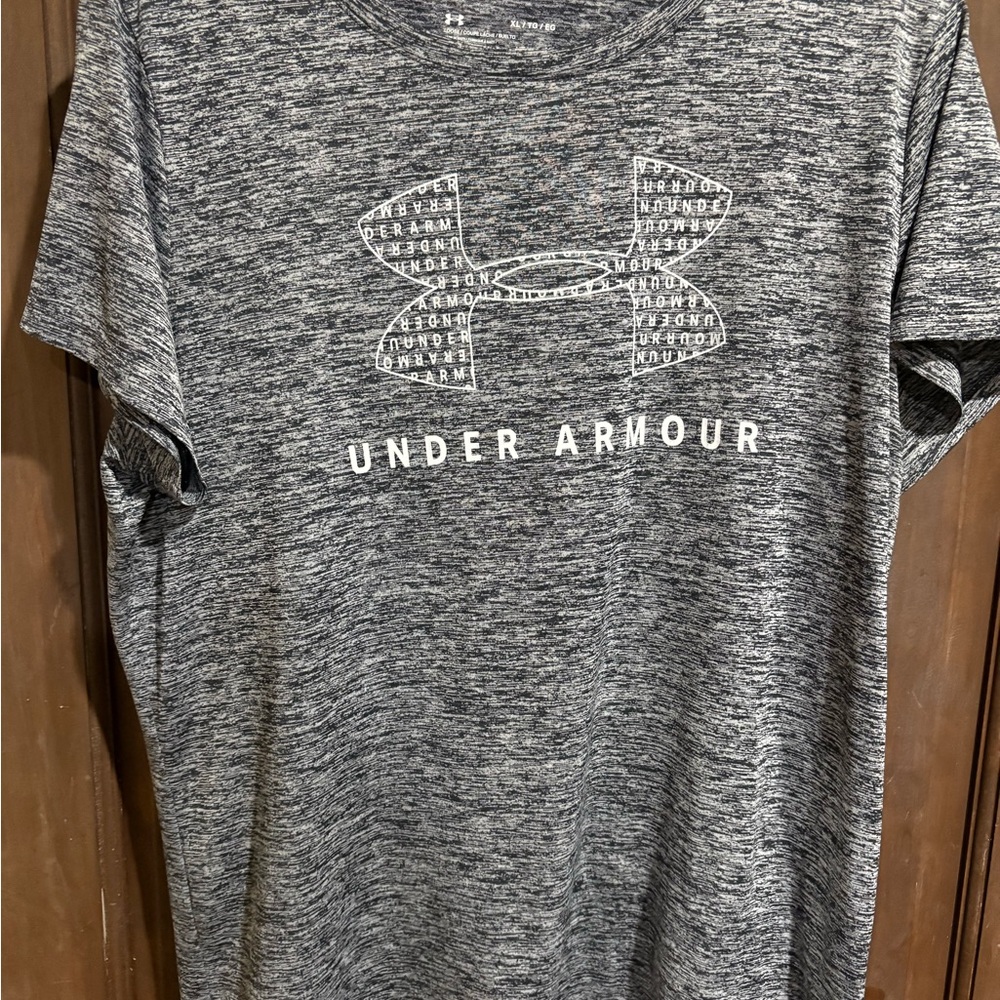 Under Armour Heathered Black T-Shirt